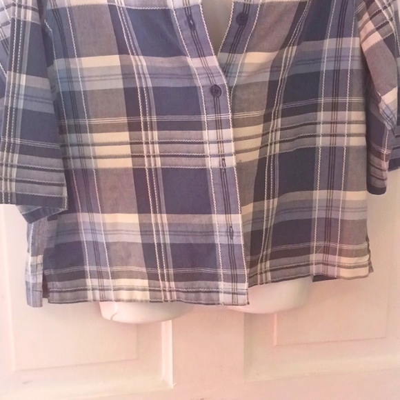 Ms Lee women's size small button-up blouse blue and white plaid stripes - Picture 4 of 6